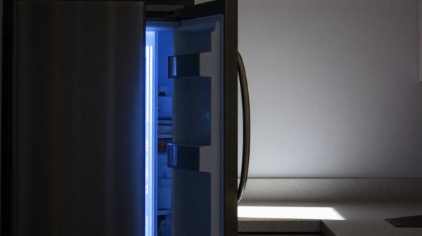 Solutions pratiques pour un congélateur qui reste ouvert